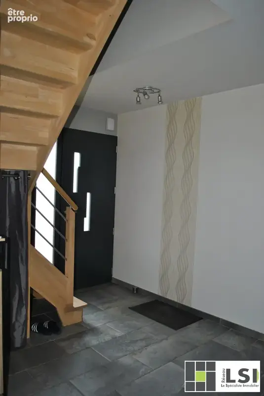 Maison 8 pièces 200 m² à vendre à Pont-Sur-Sambre (59138) - photo 3