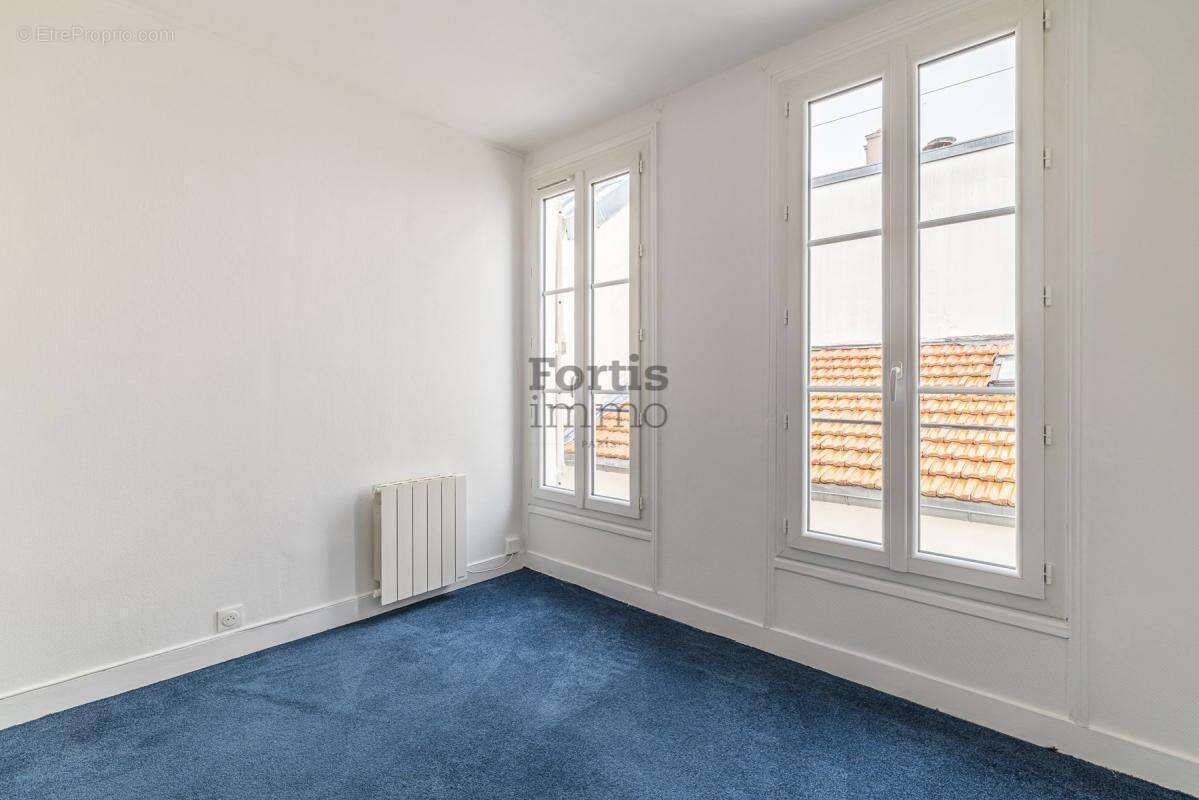 Appartement à PARIS-3E