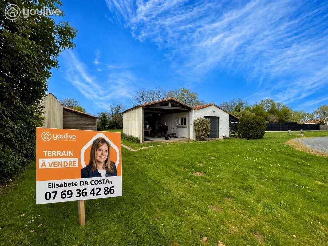 Terrain à LA ROCHE-SUR-YON