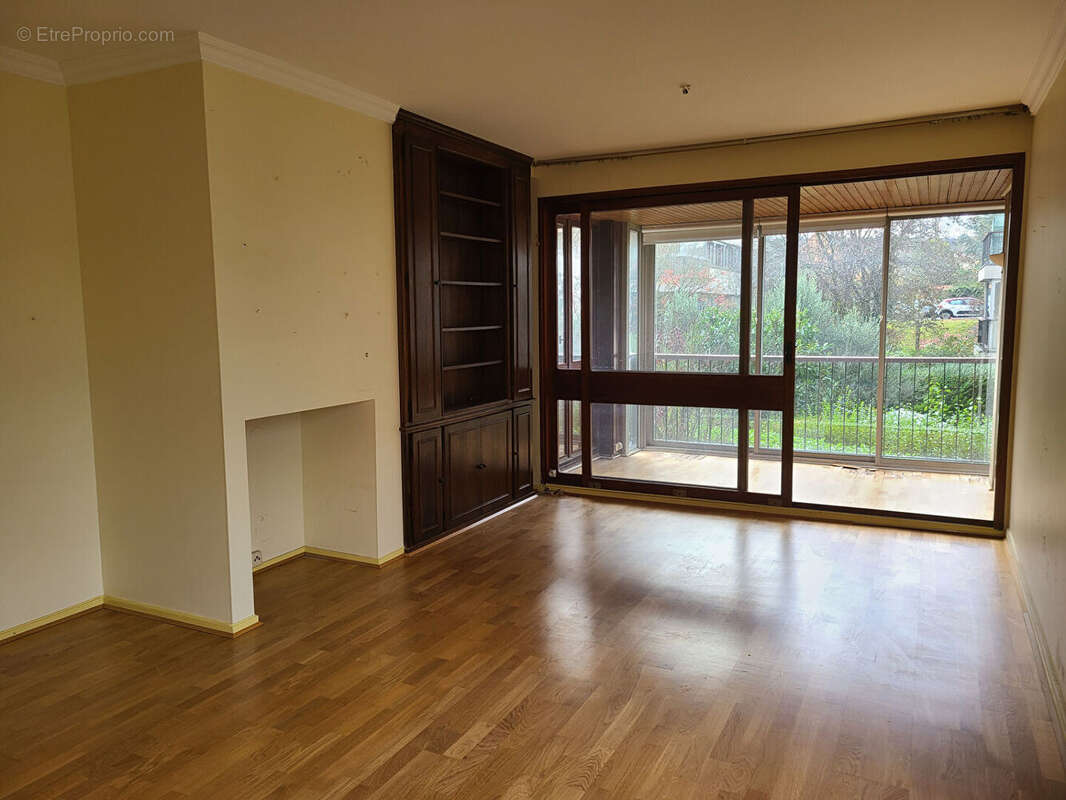 Appartement à FONTENAY-LE-FLEURY