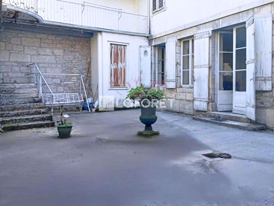 Maison à SALINS-LES-BAINS