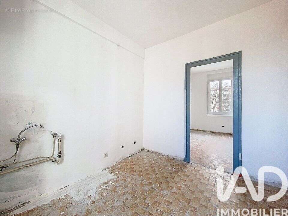 Photo 4 - Appartement à DECINES-CHARPIEU