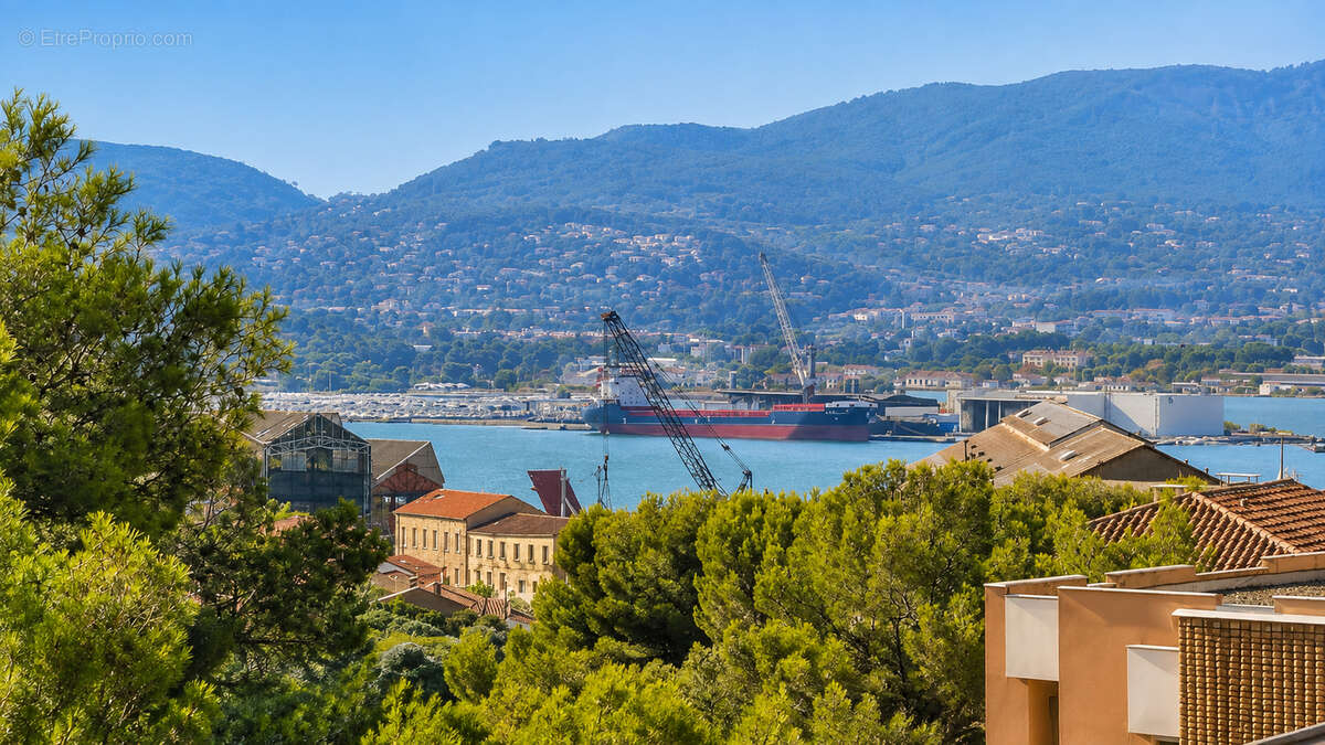** (83500) La Seyne SUD ** APPARTEMENT 3 Pièces ** Dernier Etage ** Grande Terrasses ** VUE Dégagée MER **3 pièce(s) 67 m2 - photo 7