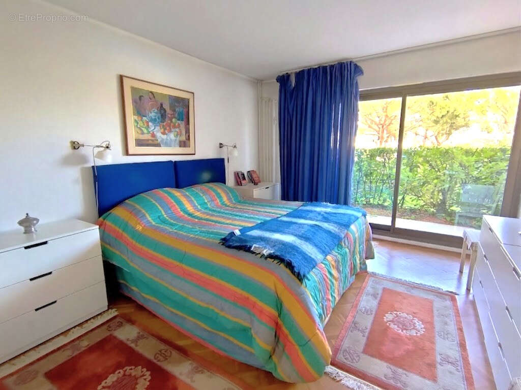 Appartement à MANDELIEU-LA-NAPOULE