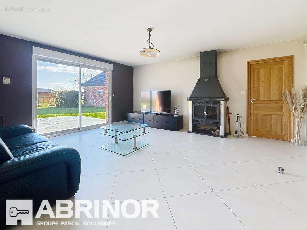 Maison à GONDECOURT