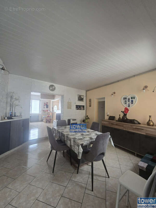 Maison à BURBURE