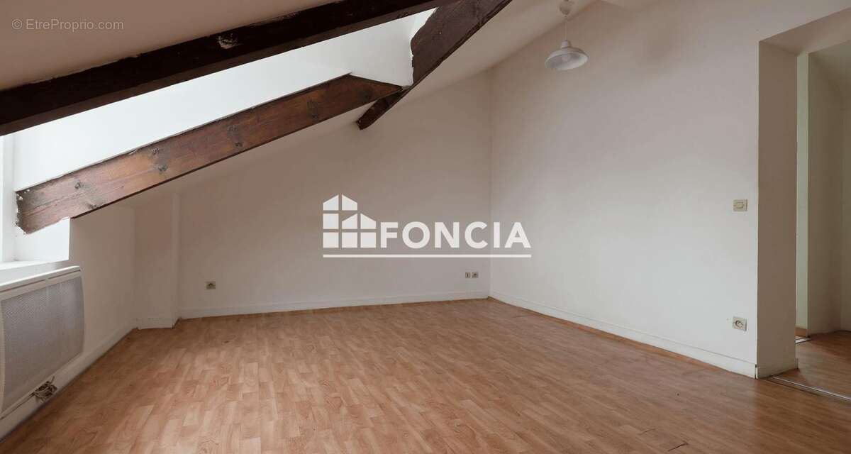 Appartement à CORBEIL-ESSONNES