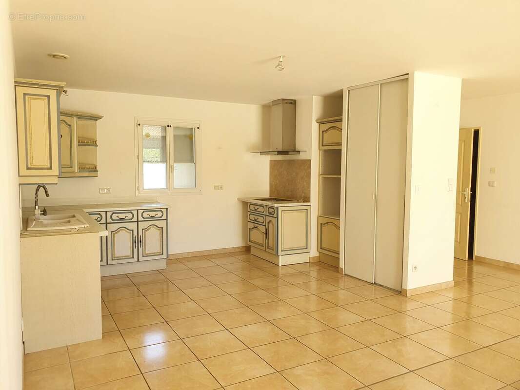 Maison 105 m² à Gemozac  - photo 5