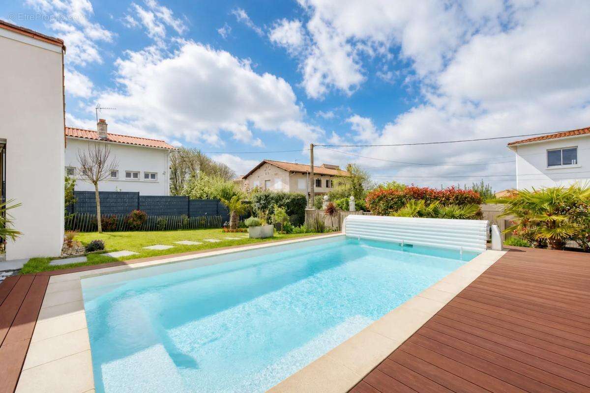 Charmante villa avec vue mer et piscine à St Georges - photo 10