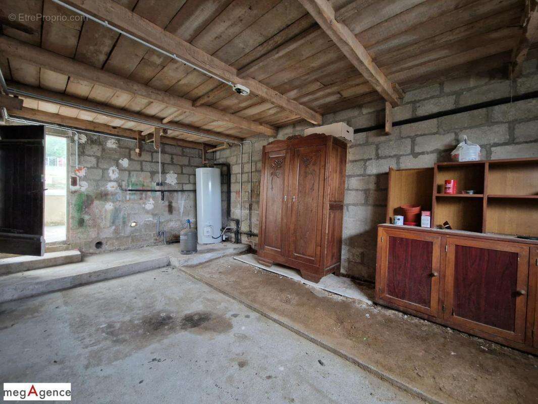 Maison en pierres proche de la mer rénovée en 1999 - photo 10