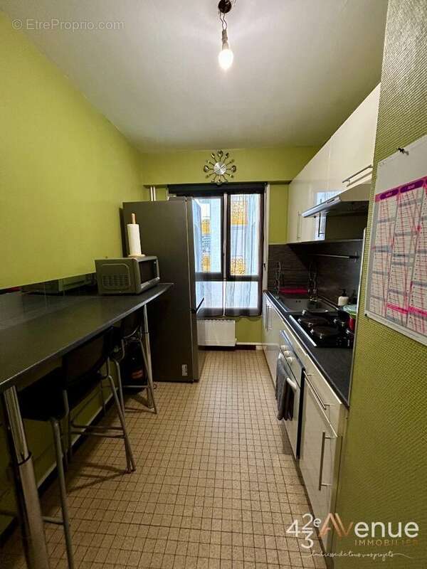 Appartement à SAINT-ETIENNE