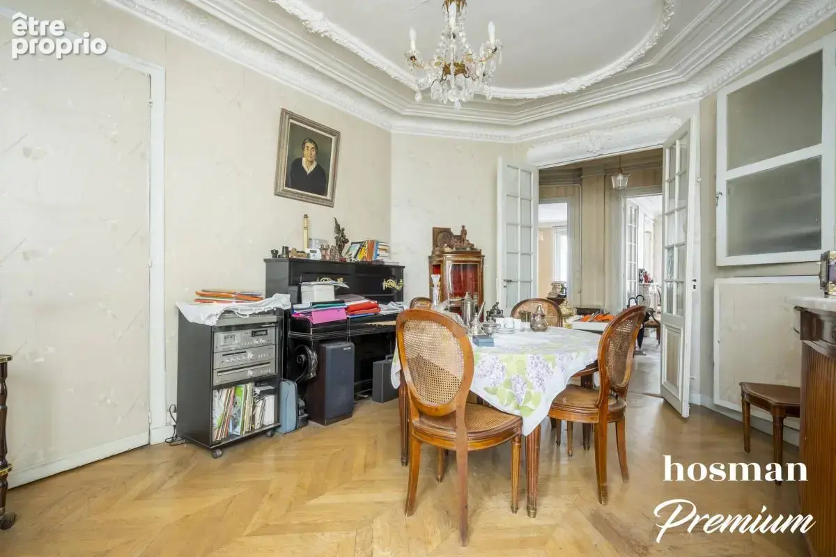 A rénover - 5 pièces de 120 m² - Rue Du Faubourg Poissonnière - photo 7