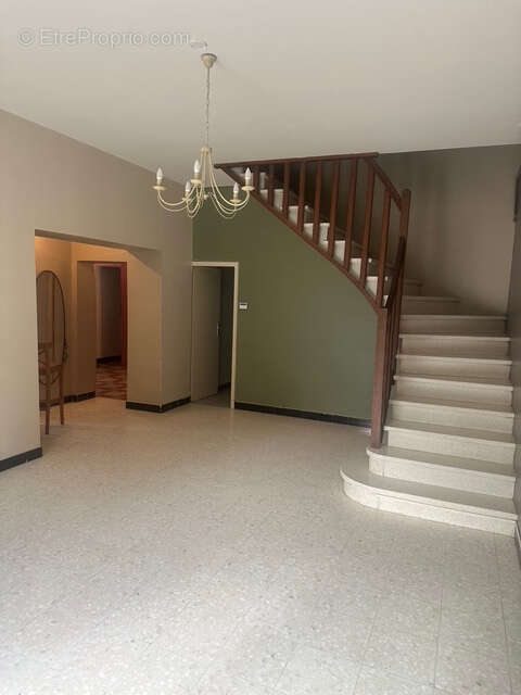 Maison à COURTHEZON