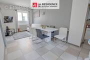 Appartement à LE MESNIL-SAINT-DENIS