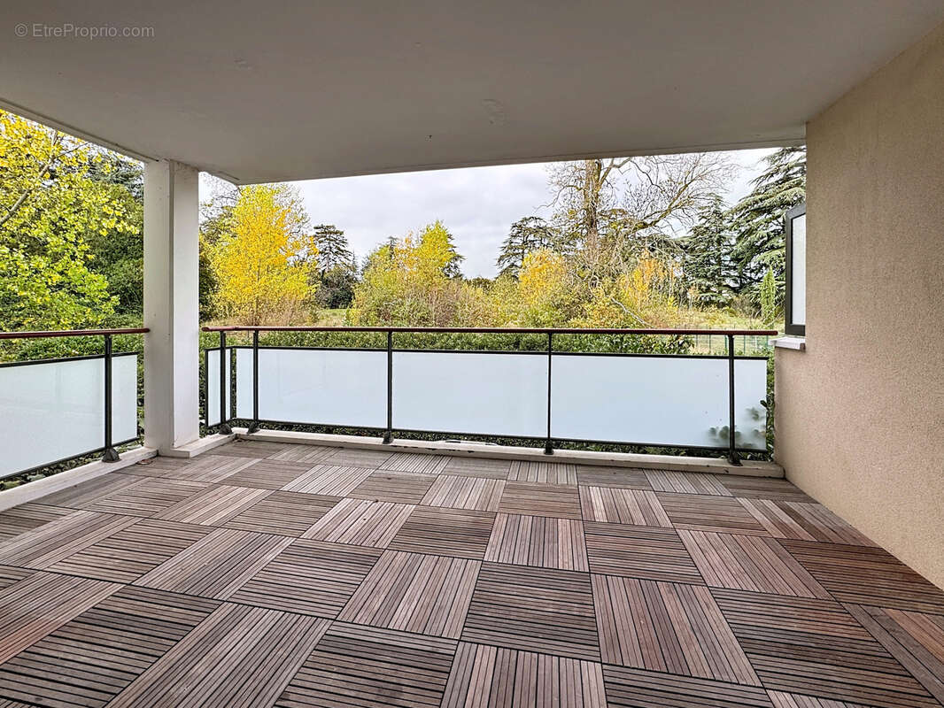 Appartement à SAINT-GENIS-LAVAL