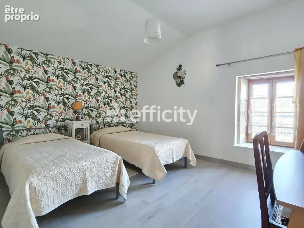 Maison 204 m² à Loulay  - photo 13
