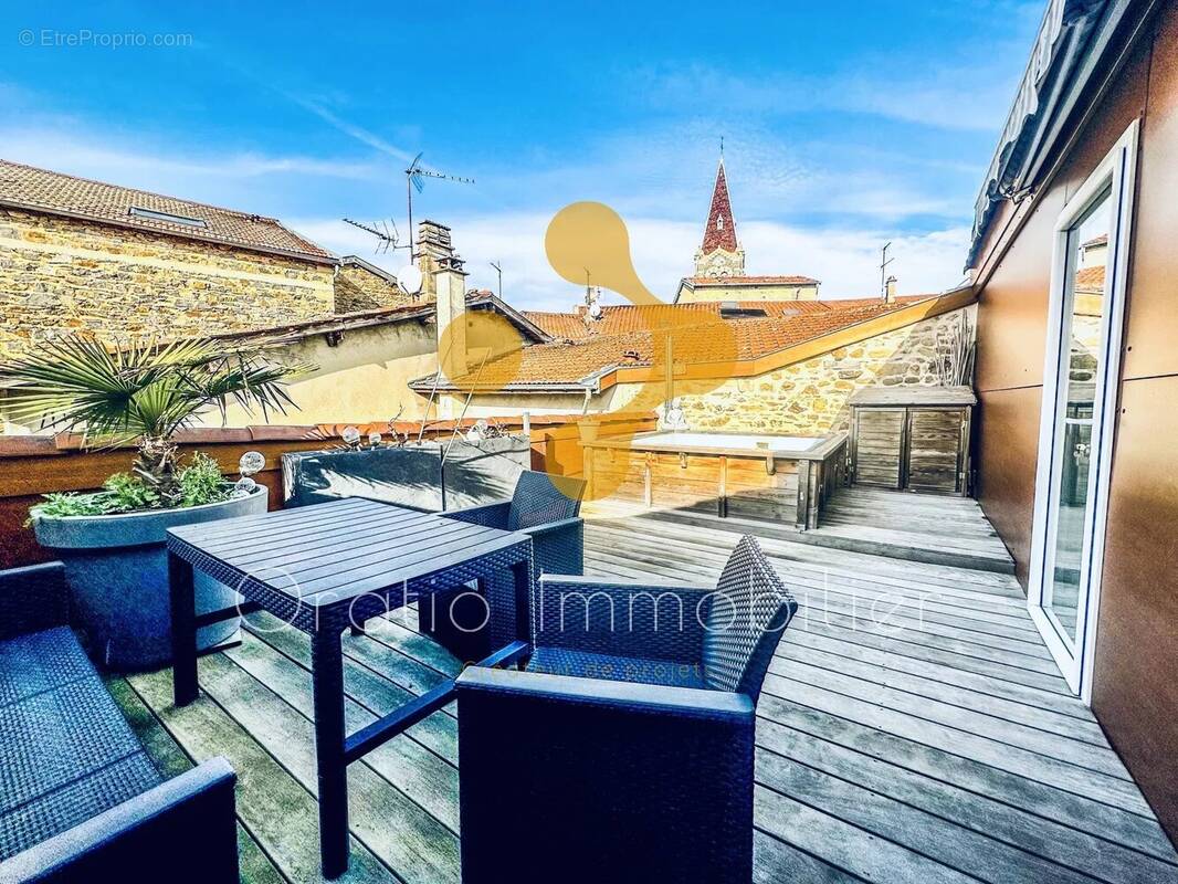 Maison à SAINT-MARTIN-EN-HAUT