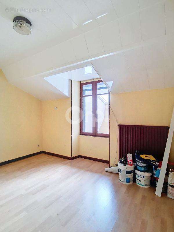 Commerce à CHAUMONT