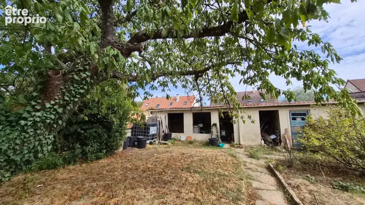 T3, 54 m², sous sol total, terrain 604 m², bon état - photo 16