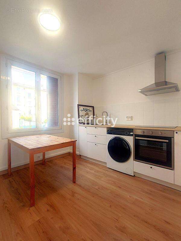 Appartement à LYON-7E