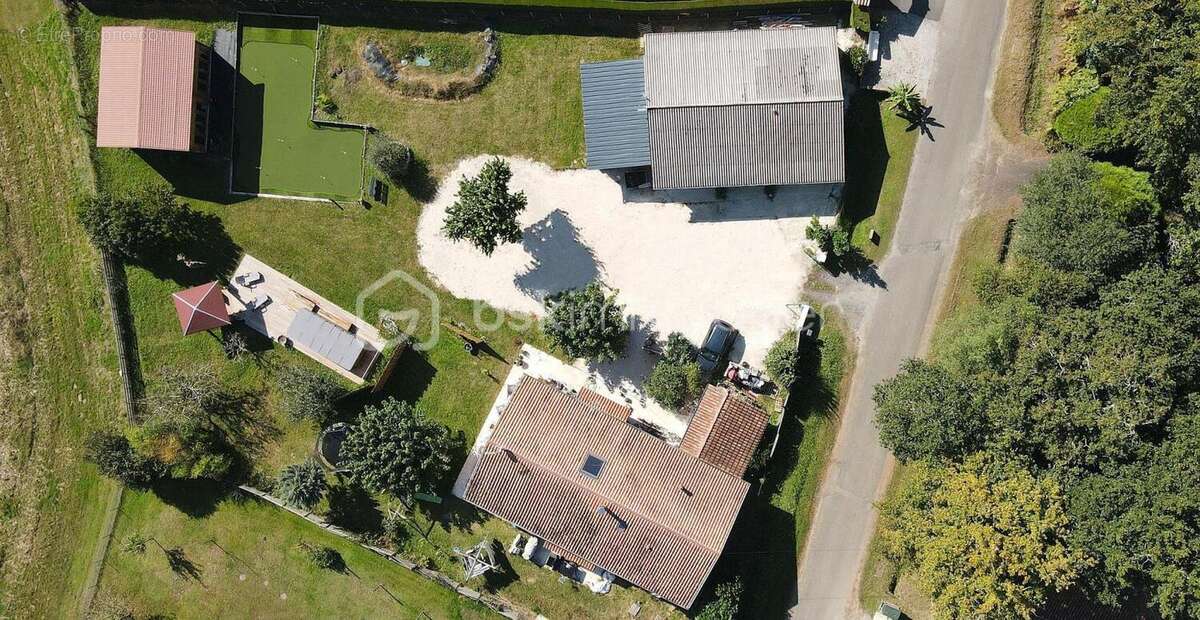 Maison à SAUBUSSE