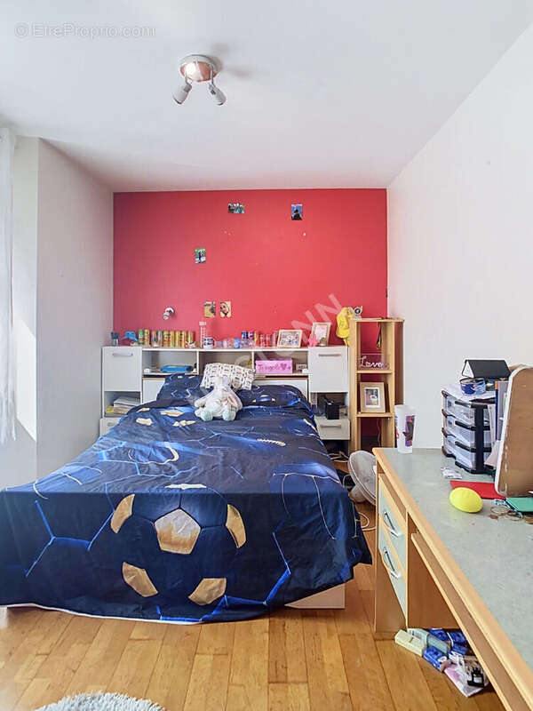 Maison en pierre avec ses dépendances et son étang à vendre sur Montigné Montfaucon - photo 9