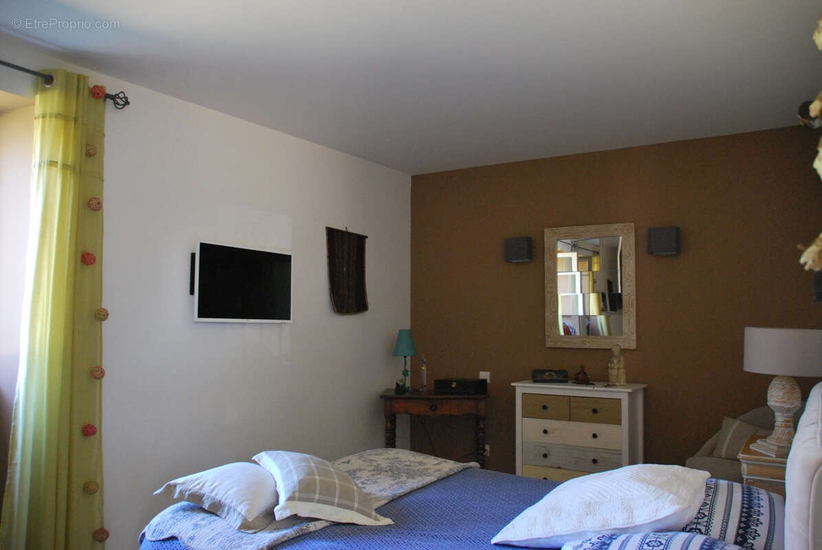 Maison avec piscine intérieure et terrasses et splendide vue - photo 9