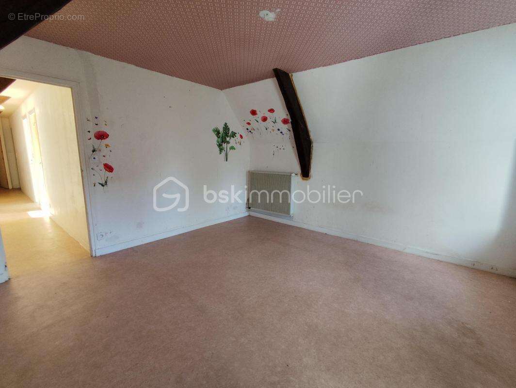 Maison à SAINT-ELLIER-DU-MAINE