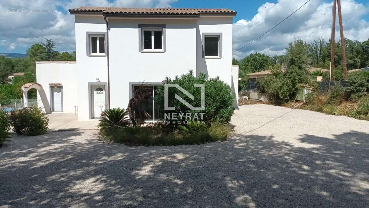 Maison à CALLIAN