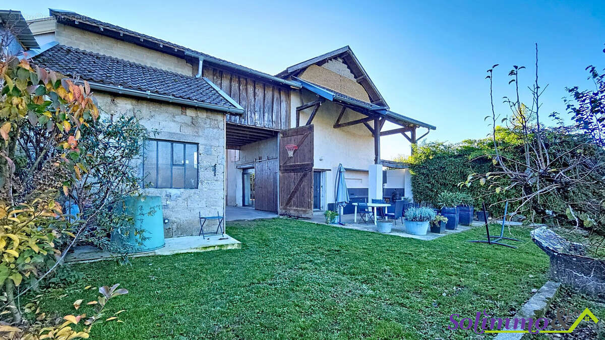 Maison à LES ABRETS