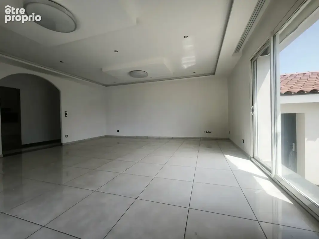 Maison 6 pièces 144 m² à vendre à Genilac (42800) - photo 8