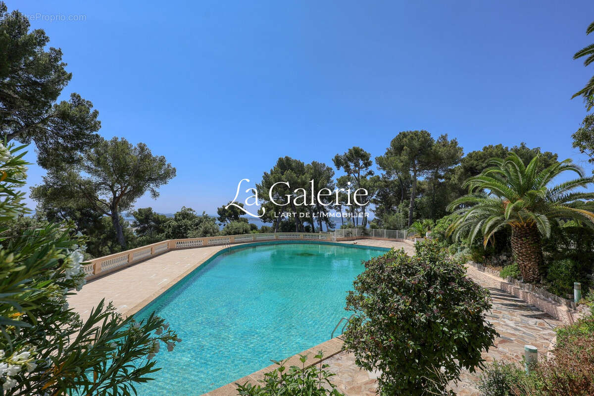 Appartement à HYERES