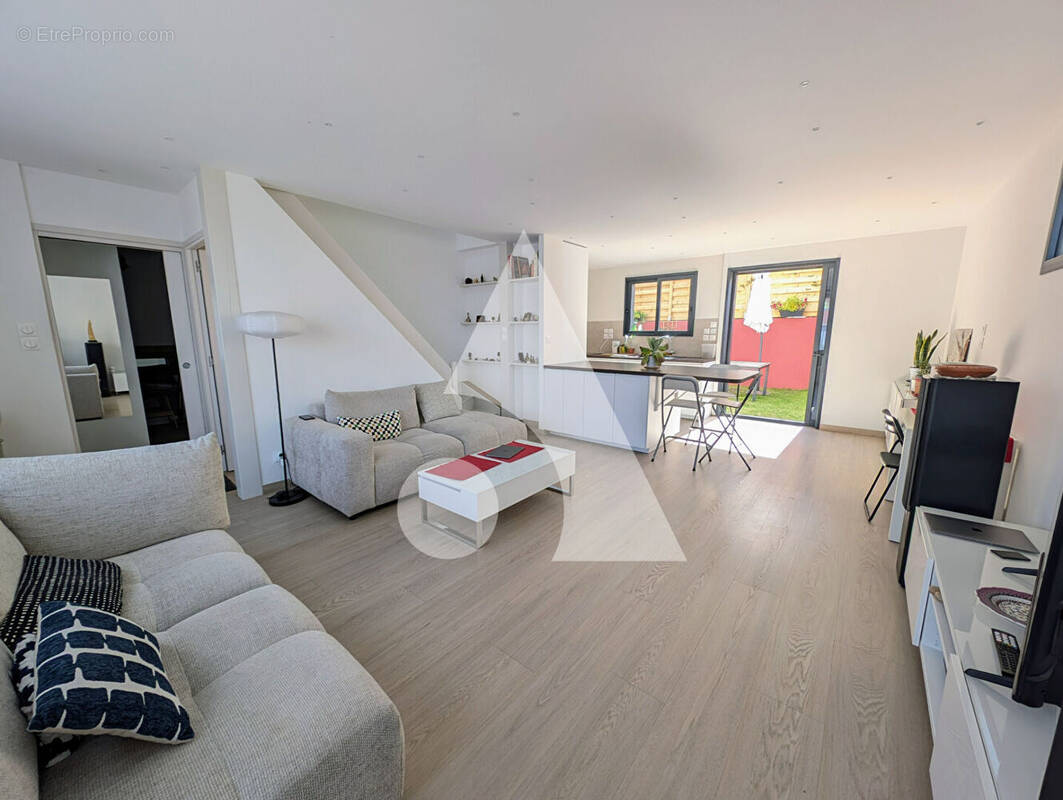 Maison à LA FRETTE-SUR-SEINE