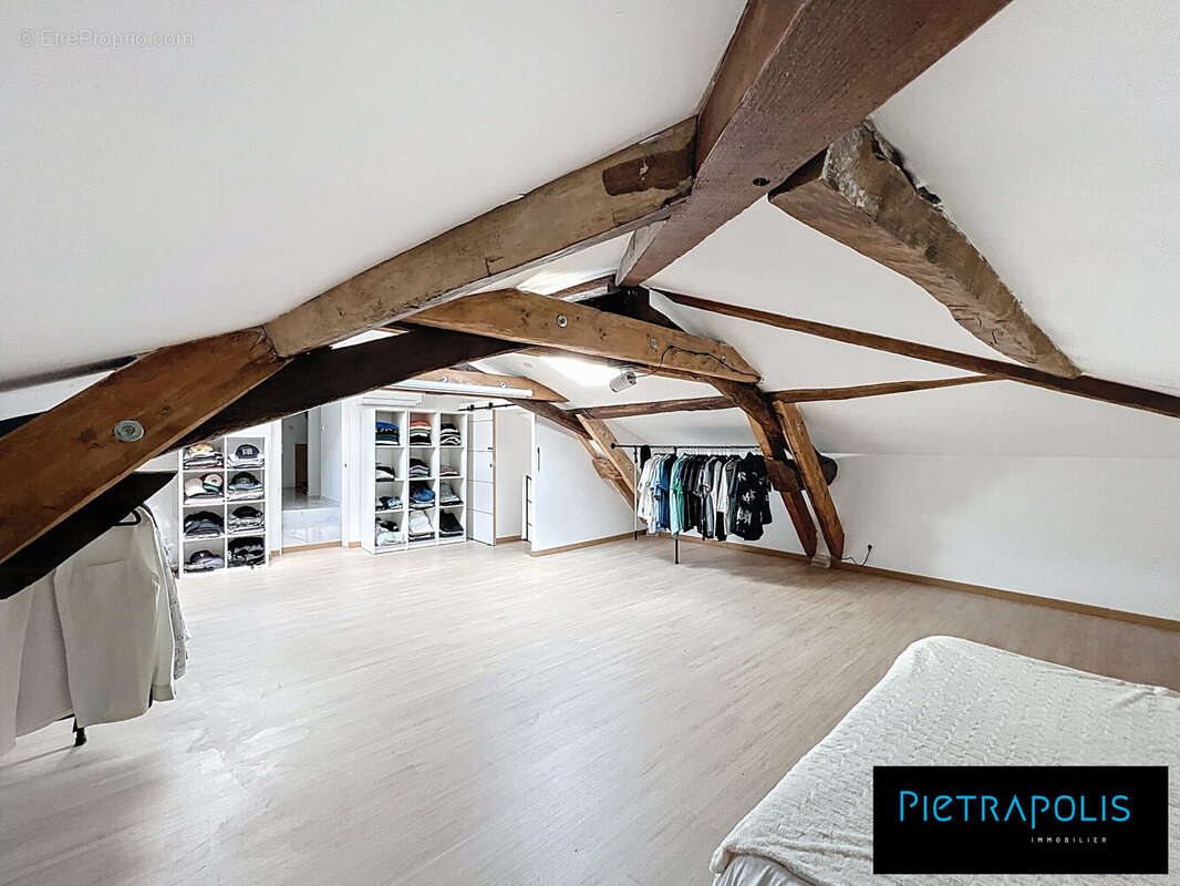 Maison à REGNIE-DURETTE