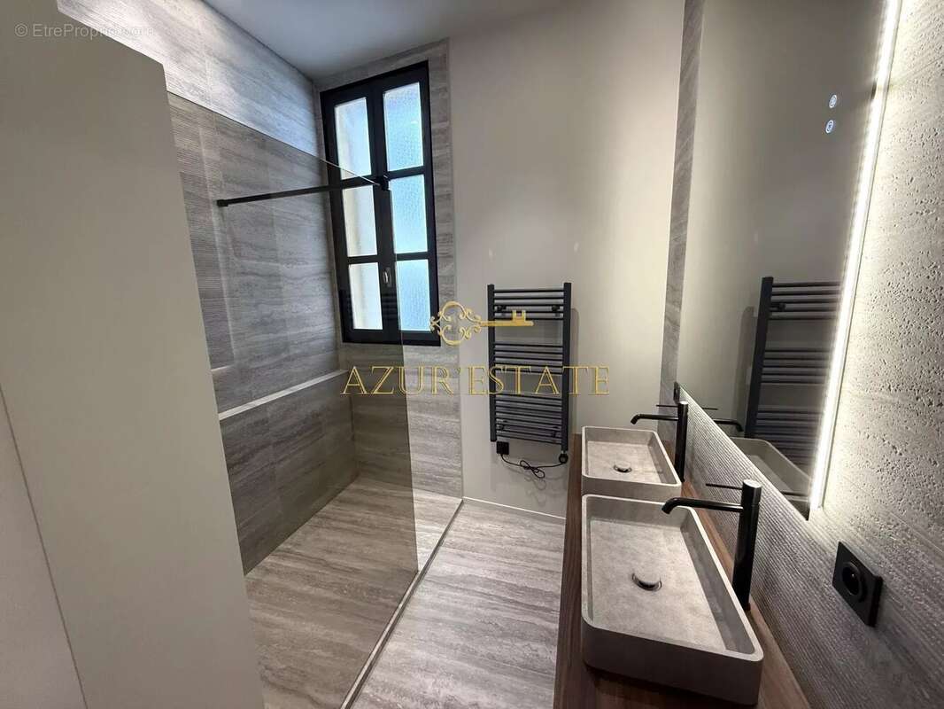 Appartement à BEAUSOLEIL