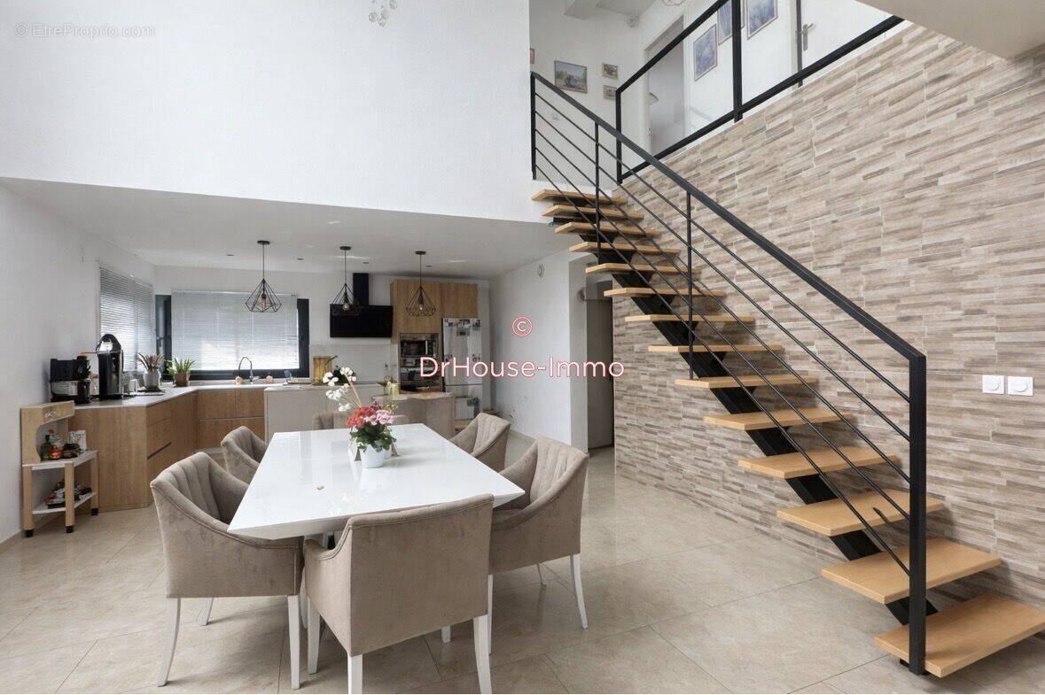 Maison à SAINT-MEDARD-EN-JALLES