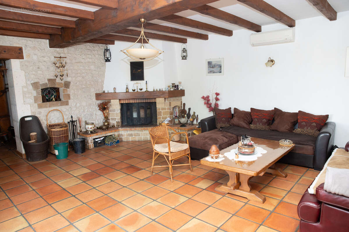Maison à LADIVILLE