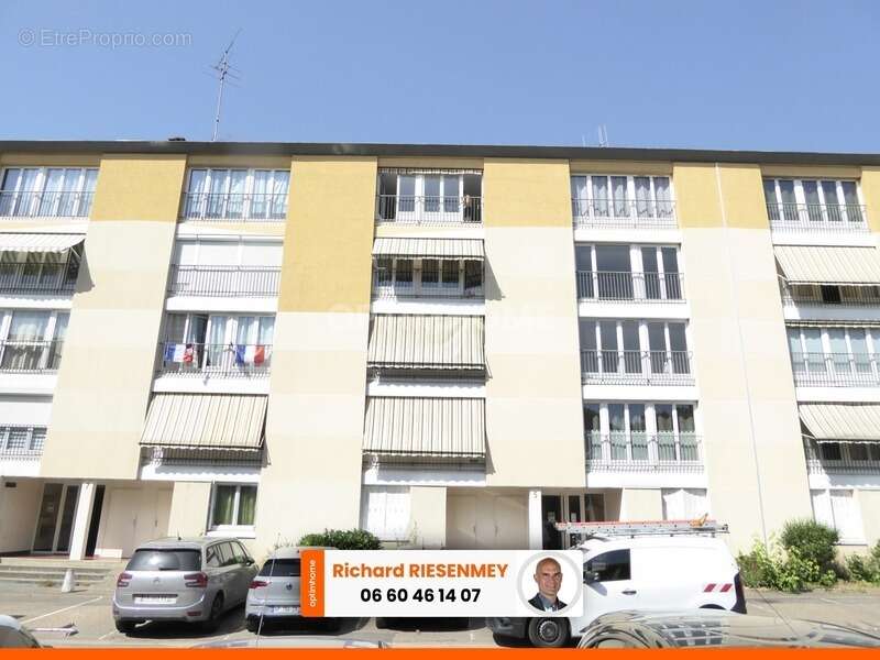 Appartement à BRUYERES-LE-CHATEL