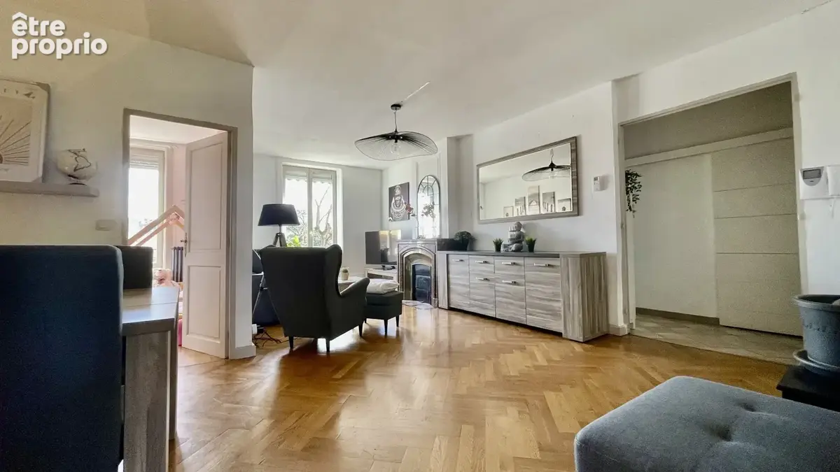 Superbe t3 traversant / 84 m2 + cave / visite virtuelle - photo 4