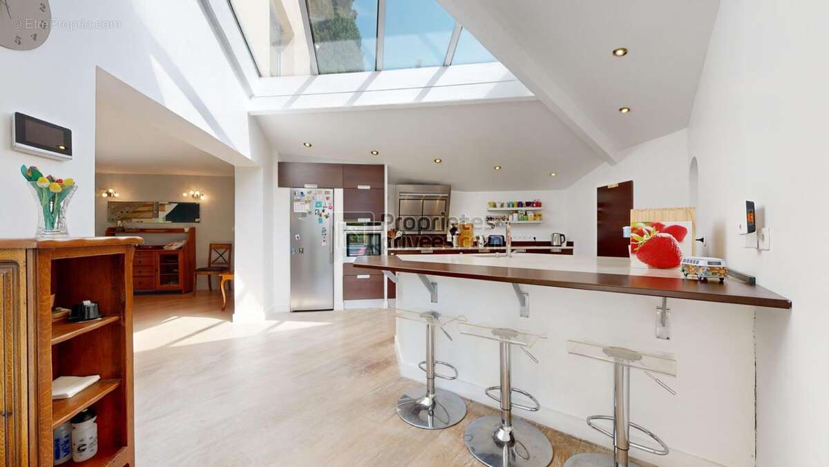 Maison d'architecte avec piscine & grand garage - photo 9