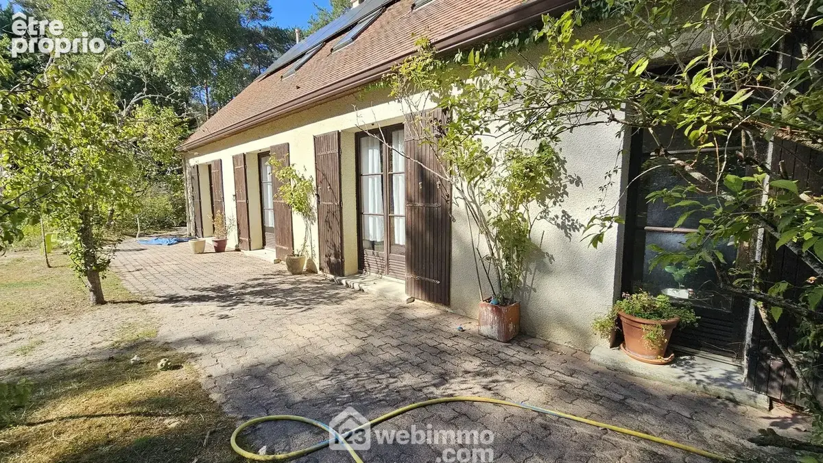 Une première terrasse sans vis à vis!