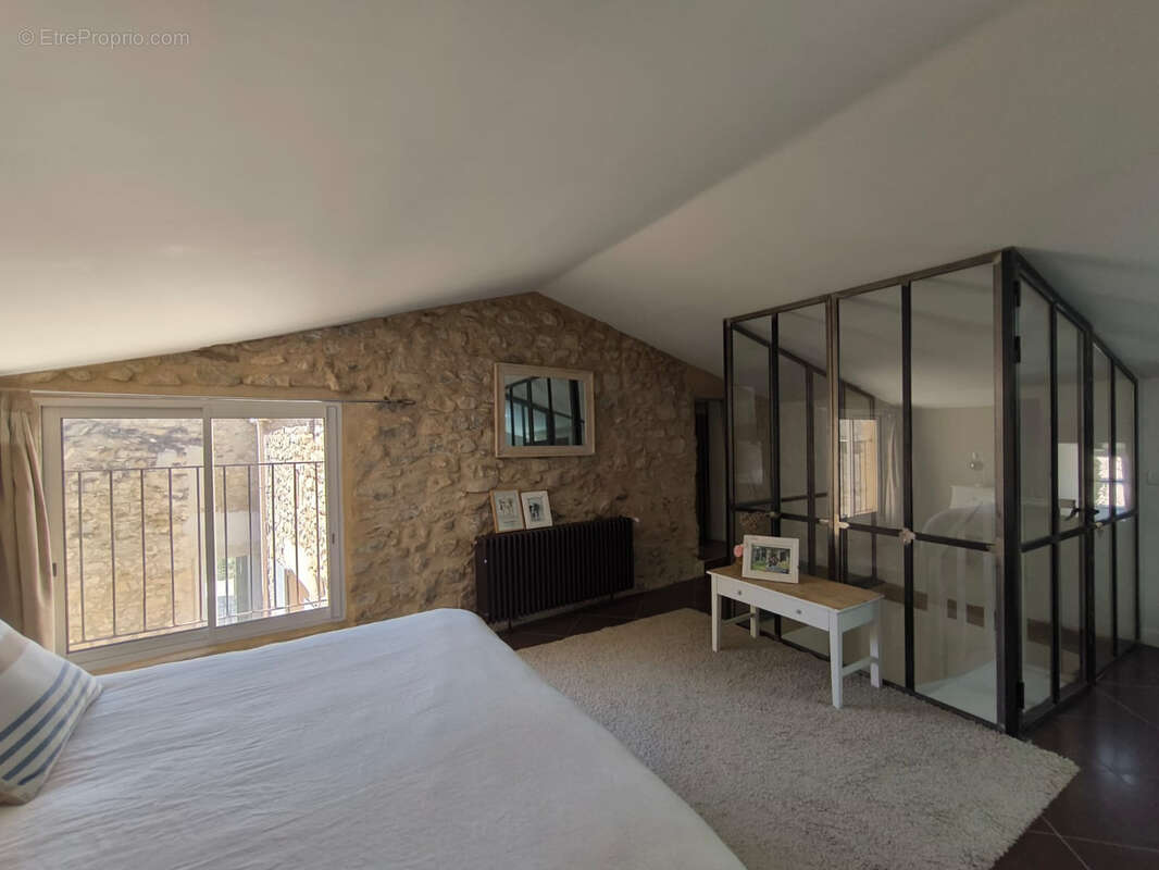 Mirmande. propriete en pierre de pays. renovee en totalite  223.72 m2. parc 1527m2 clos. piscine. dependances - photo 24