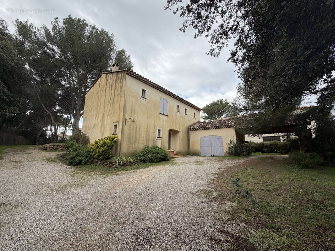 Maison à CORNILLON-CONFOUX