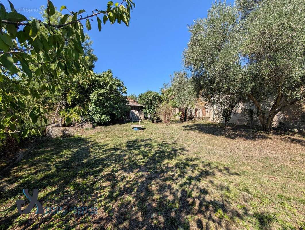   - Maison à SAIX
