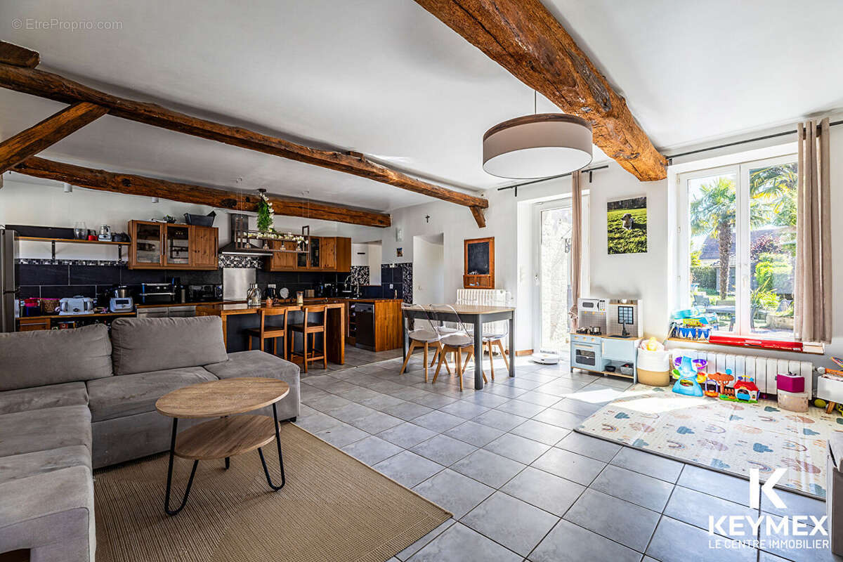 Maison à NEUILLY-EN-THELLE