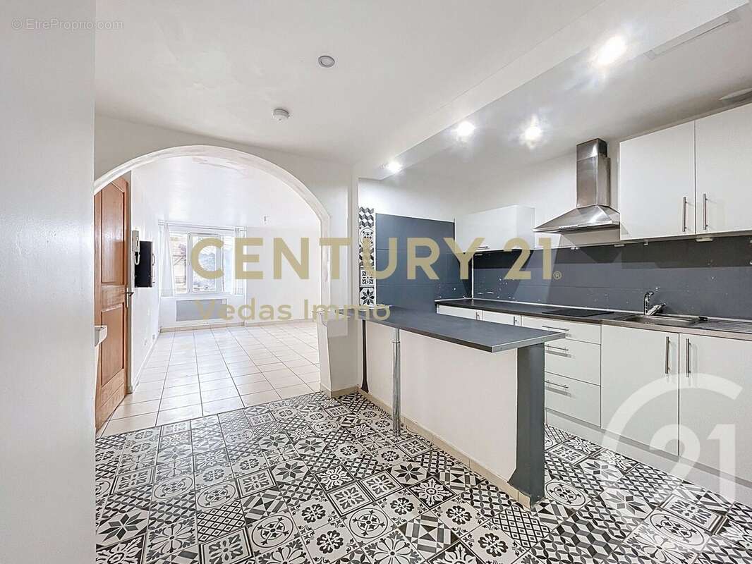 Maison à COURNONTERRAL