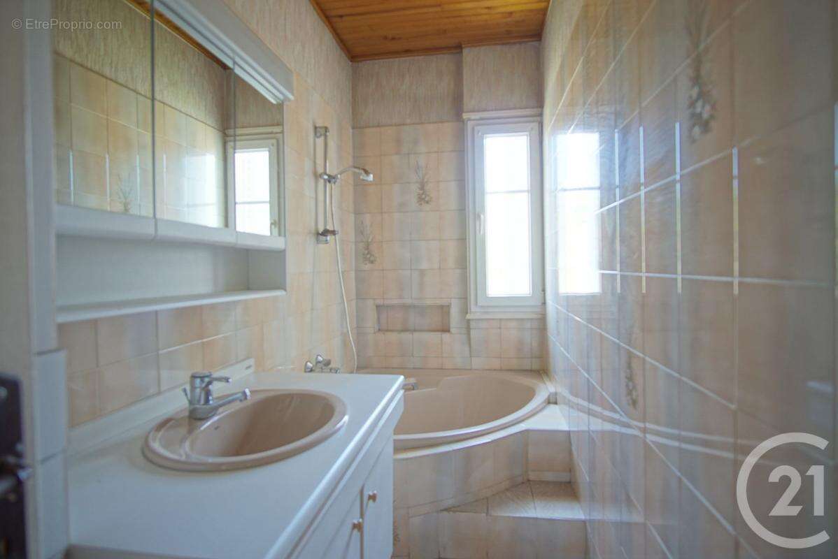 Maison à BONNEUIL-SUR-MARNE