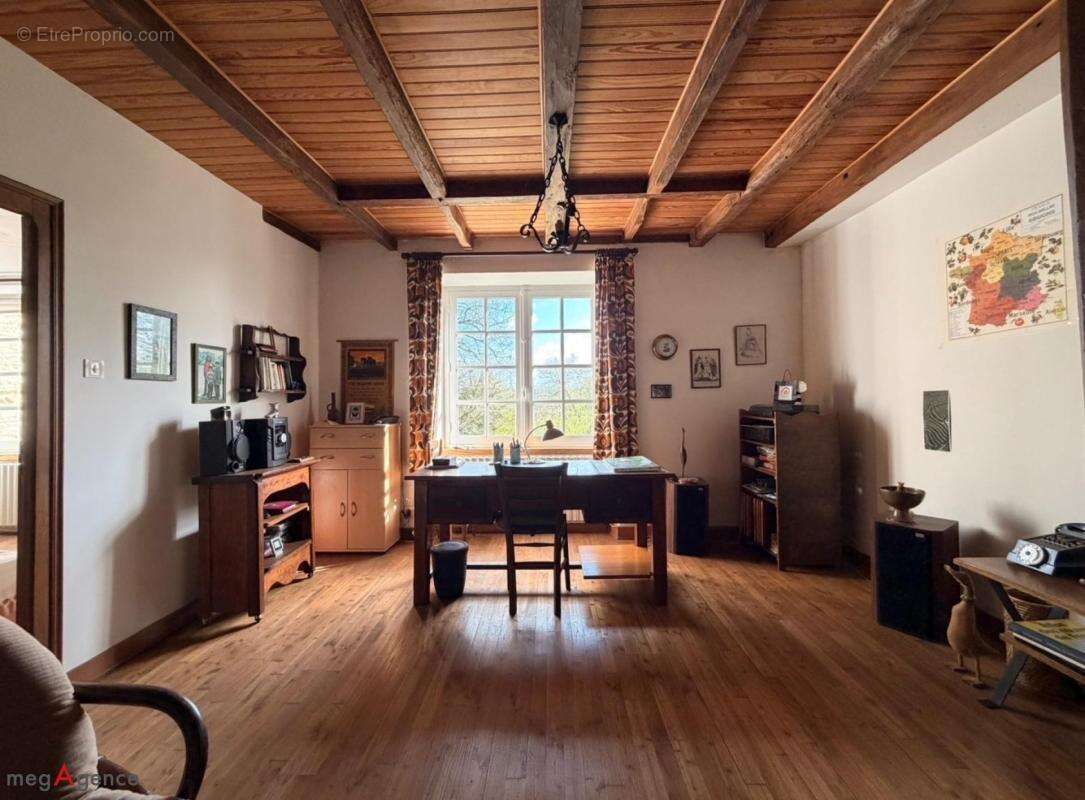 Maison à MALESTROIT