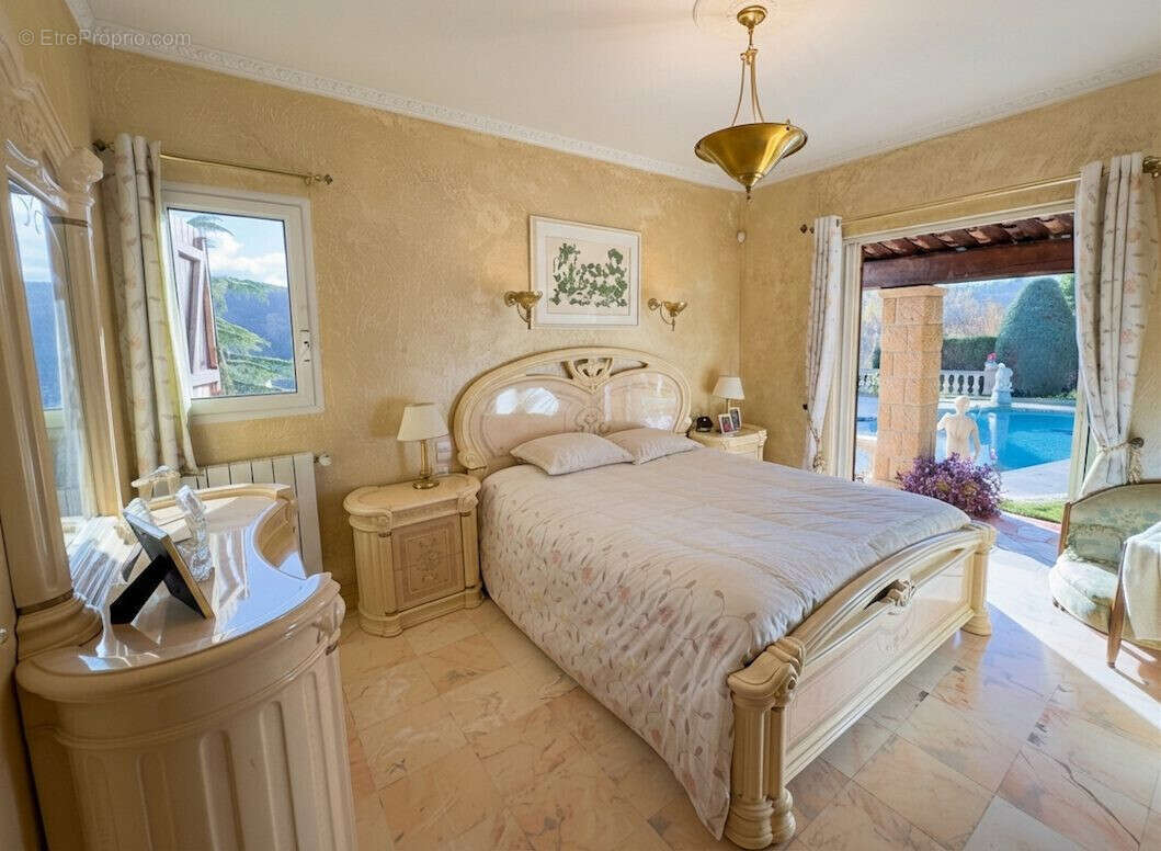Maison 135 m² à Biot  - photo 9