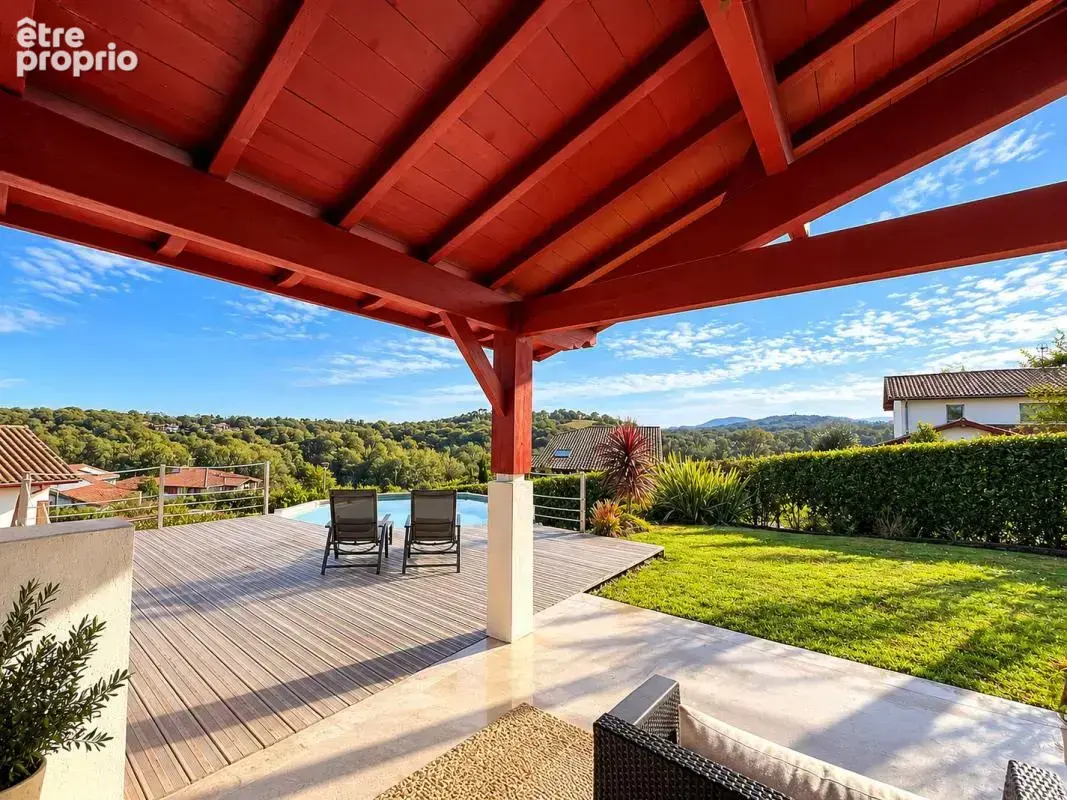 Maison 5 pièces 161 m² à vendre à Bassussarry (64200) - photo 2
